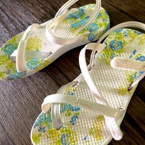 Girl sandals